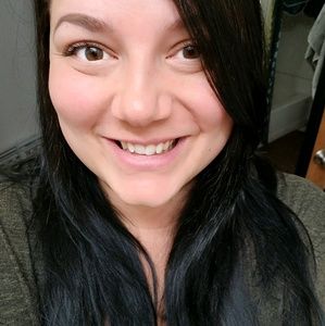 Meet your Posher, Cassandra